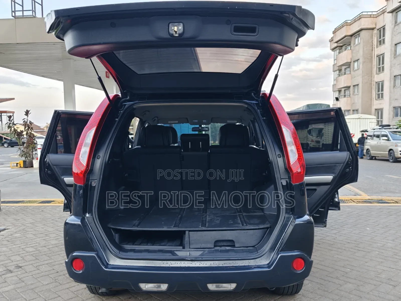 Nissan X-Trail 2.0 Petrol XE 2012 Black
