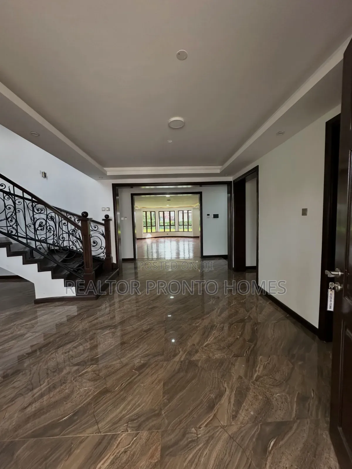 6bdrm Villa in Karen, Hardy for rent