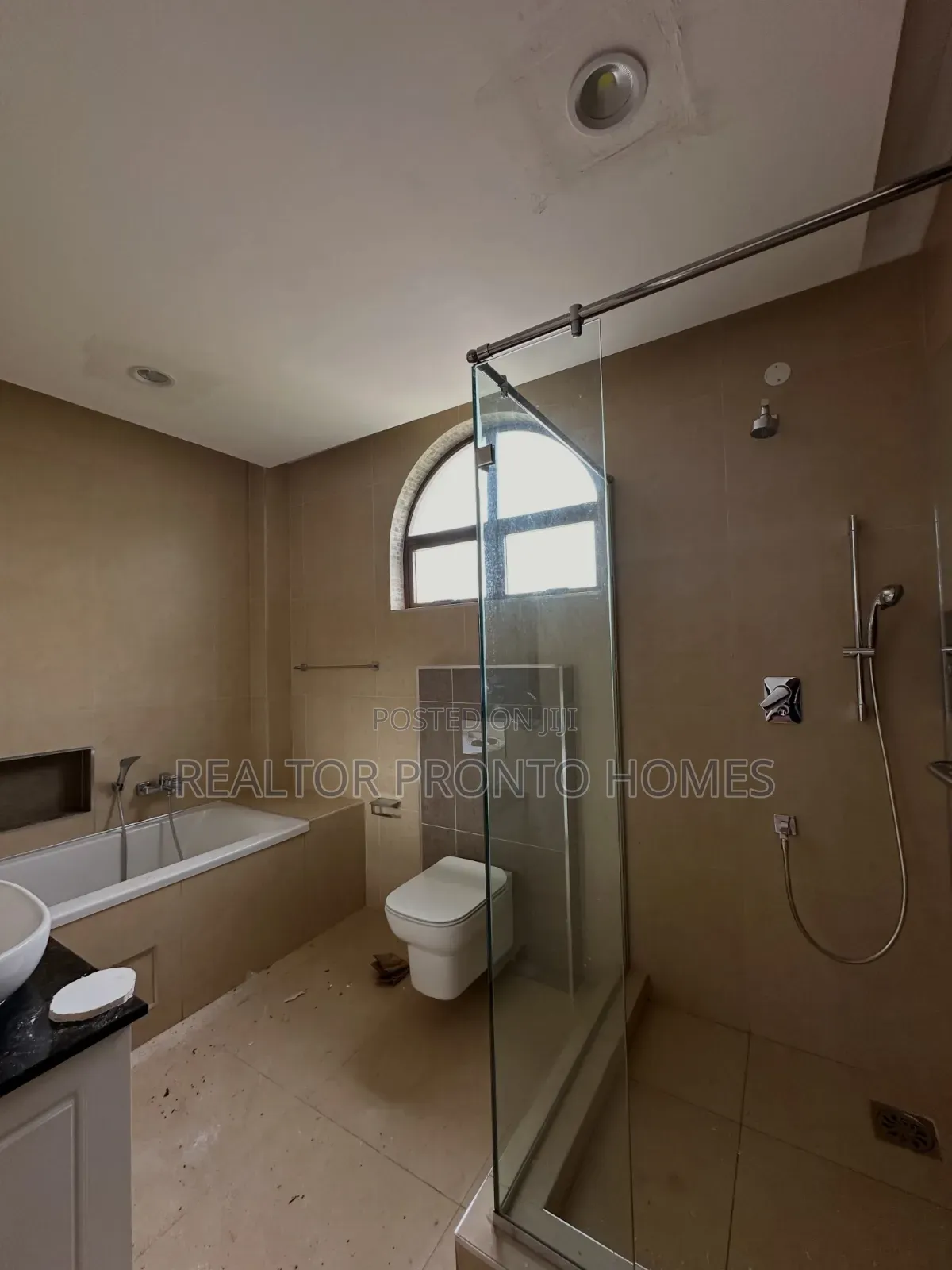 6bdrm Villa in Karen, Hardy for rent