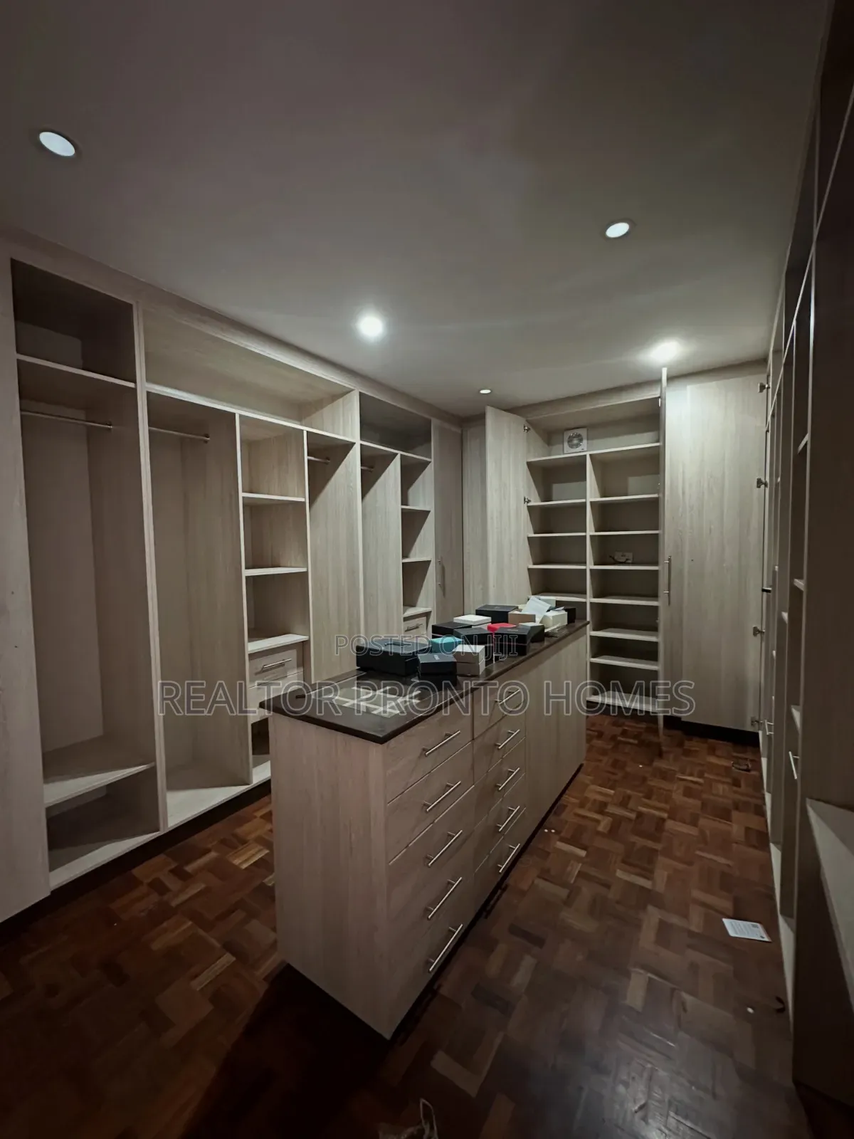 6bdrm Villa in Karen, Hardy for rent
