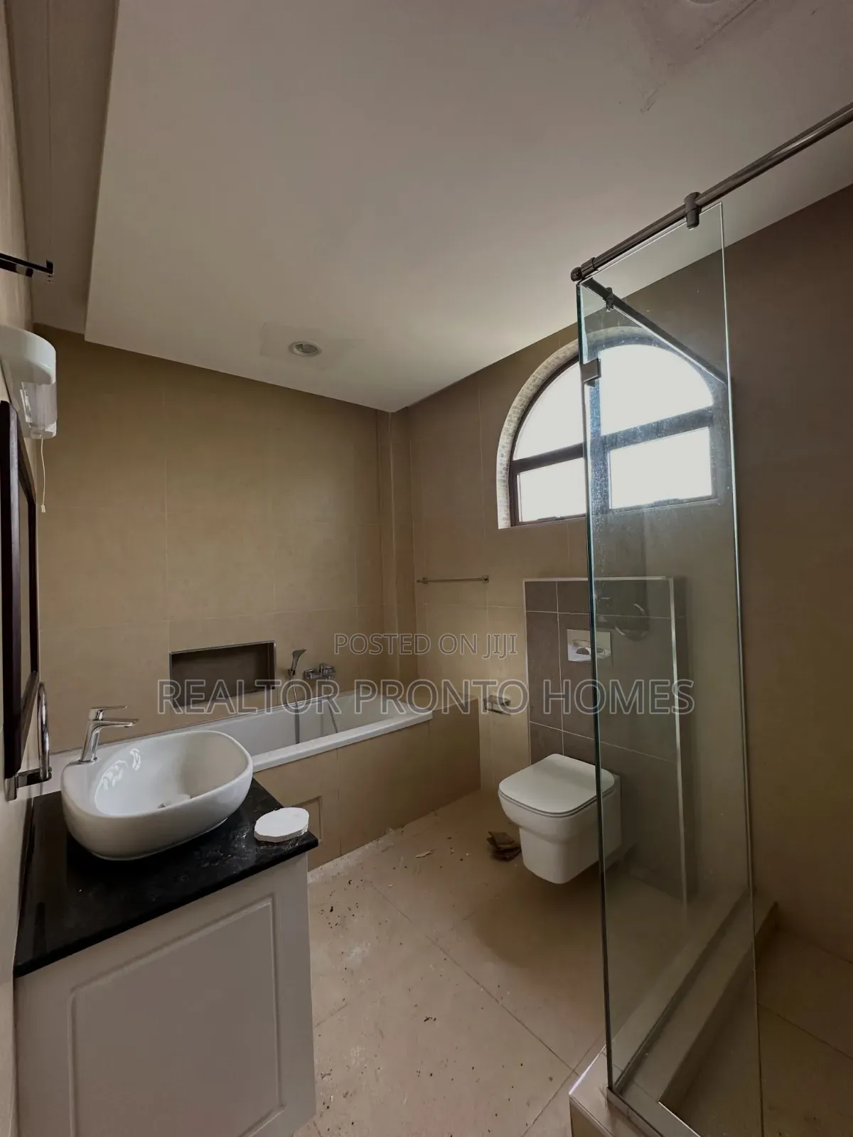 6bdrm Villa in Karen, Hardy for rent