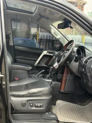 Toyota Land Cruiser Prado 2016 Black