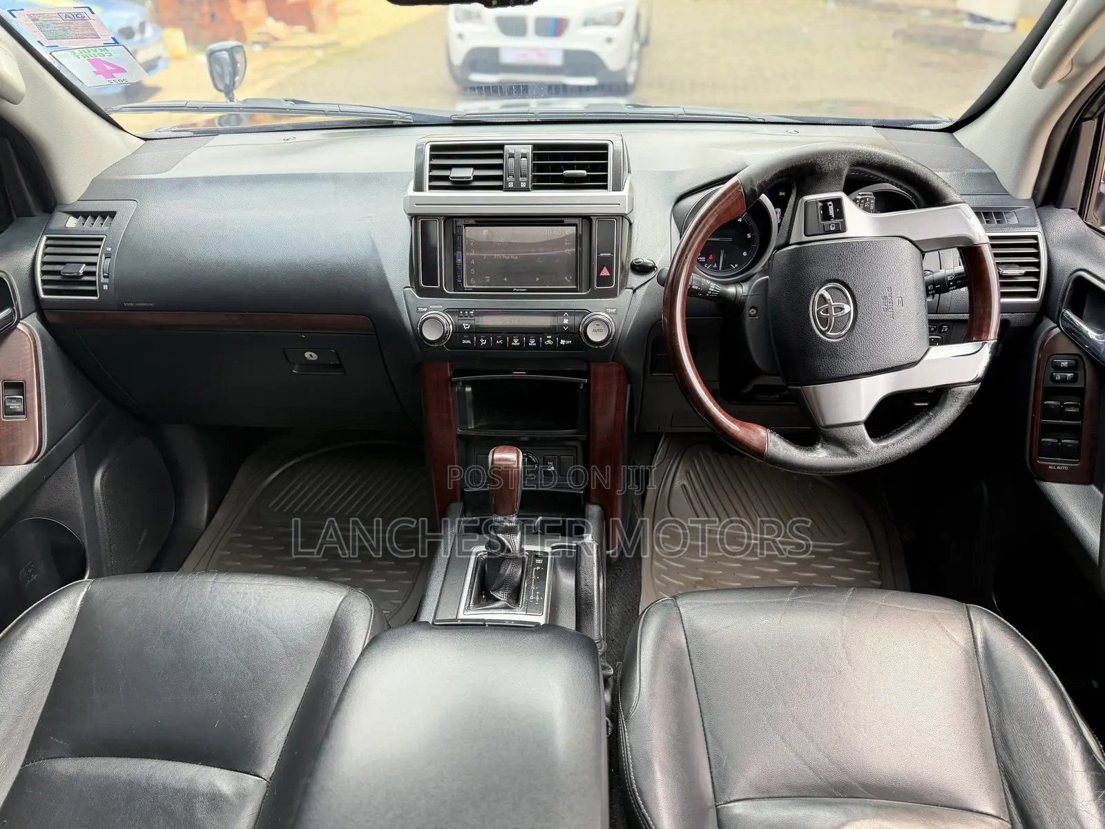 Toyota Land Cruiser Prado 2016 Black