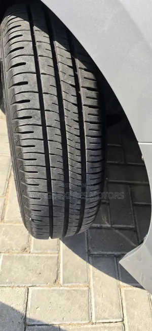 Toyota Noah 2019 Silver