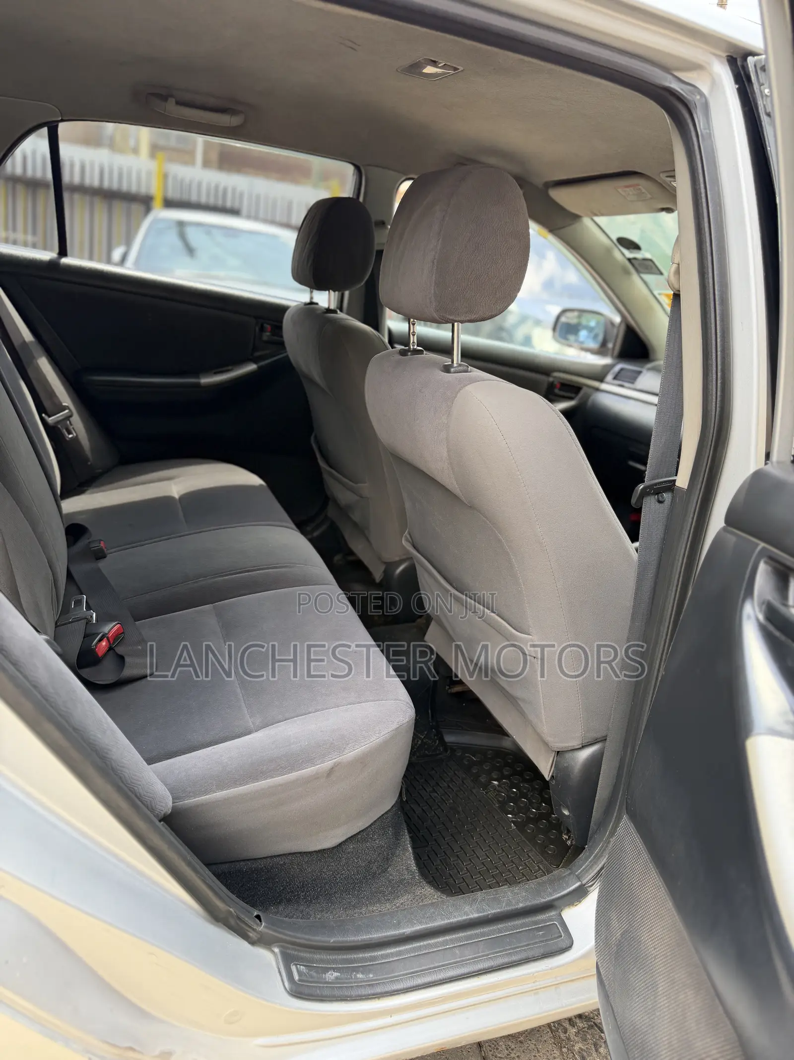 Toyota Corolla RunX 2006 Silver