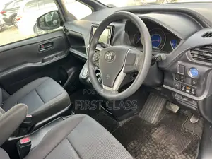 Toyota Voxy Hybrid V 2WD 7-Seater 2019 Silver