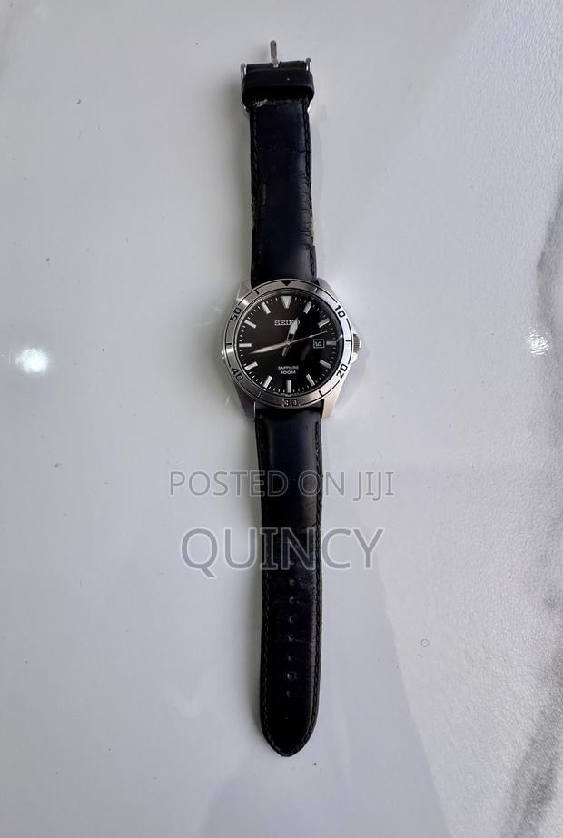 Original Seiko Quartz Watch – Sapphire Crystal (100M Water Resistant)