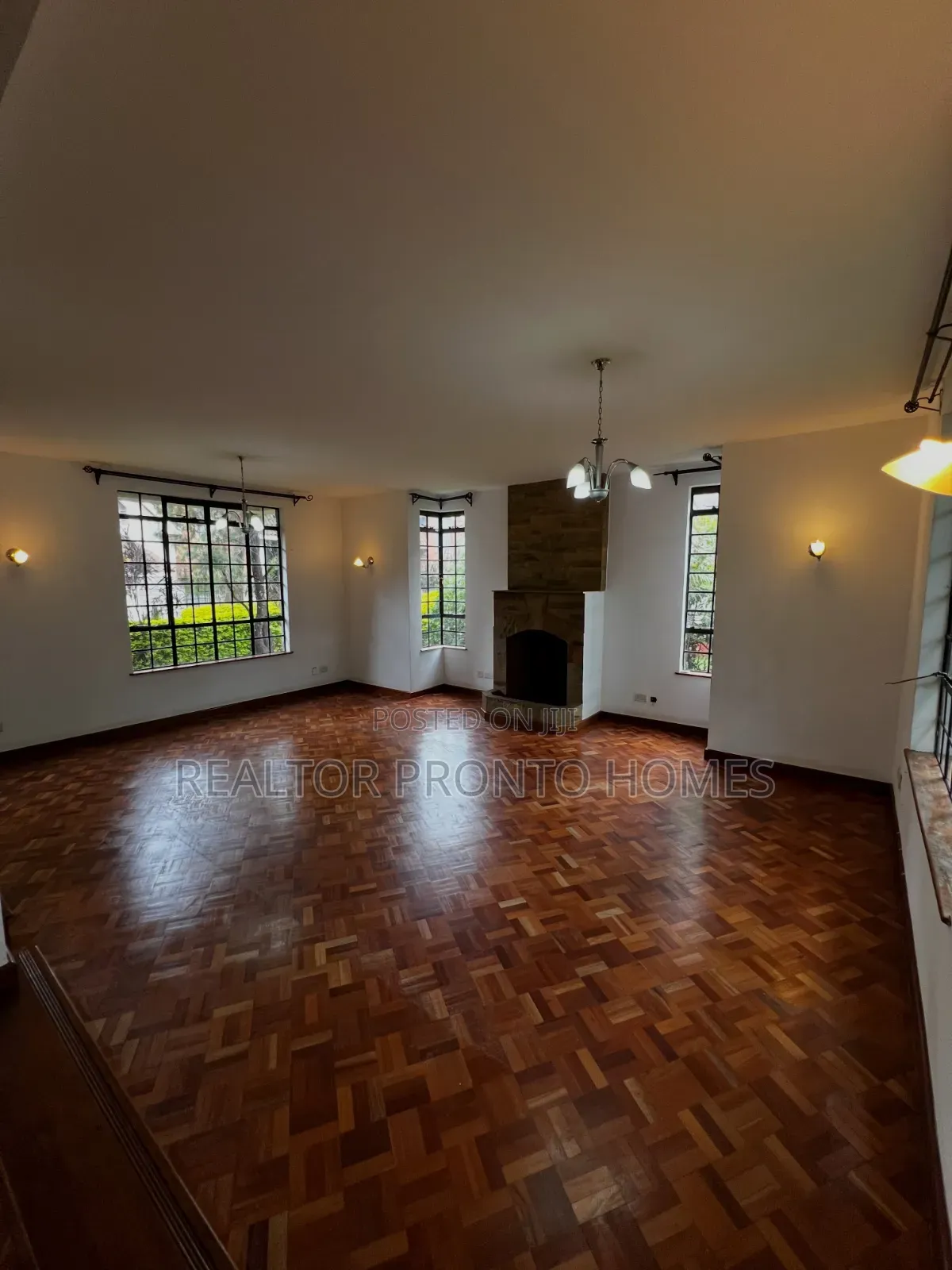 4bdrm Townhouse/Terrace in Lavington, Muthangari for sale