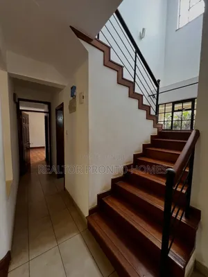 4bdrm Townhouse/Terrace in Lavington, Muthangari for sale