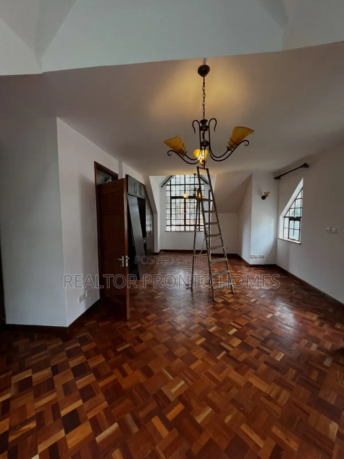 4bdrm Townhouse/Terrace in Lavington, Muthangari for sale