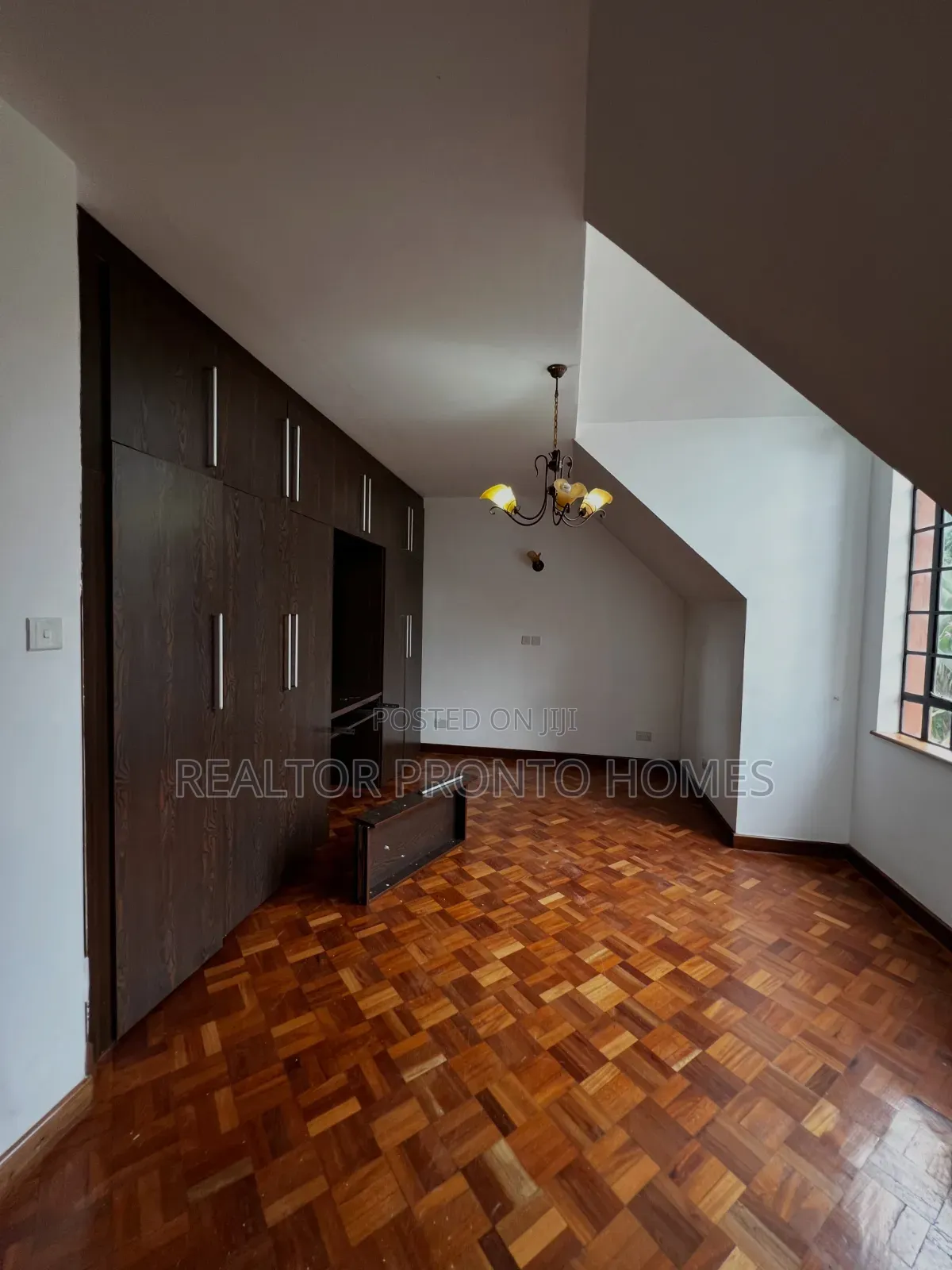 4bdrm Townhouse/Terrace in Lavington, Muthangari for sale