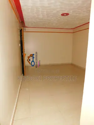 1bdrm Apartment in Garage, Sunton Estate for rent