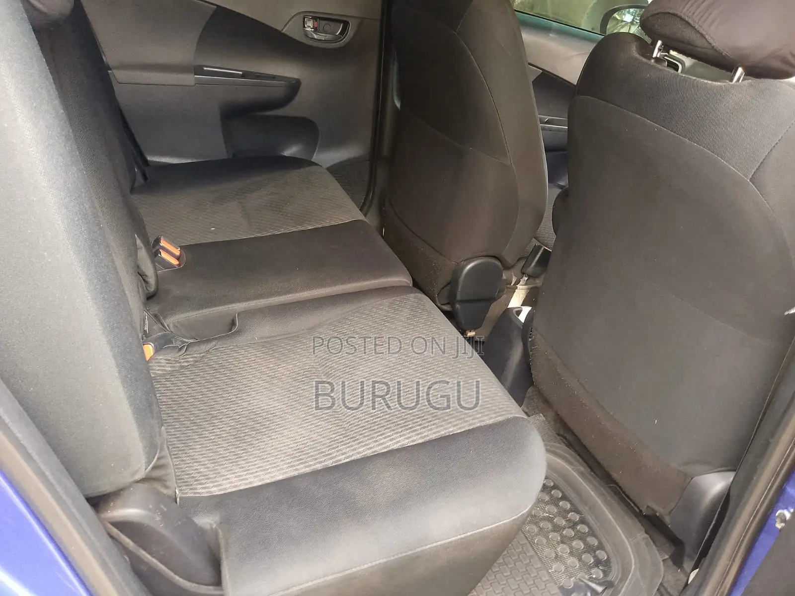 Toyota Ractis 2013 Blue