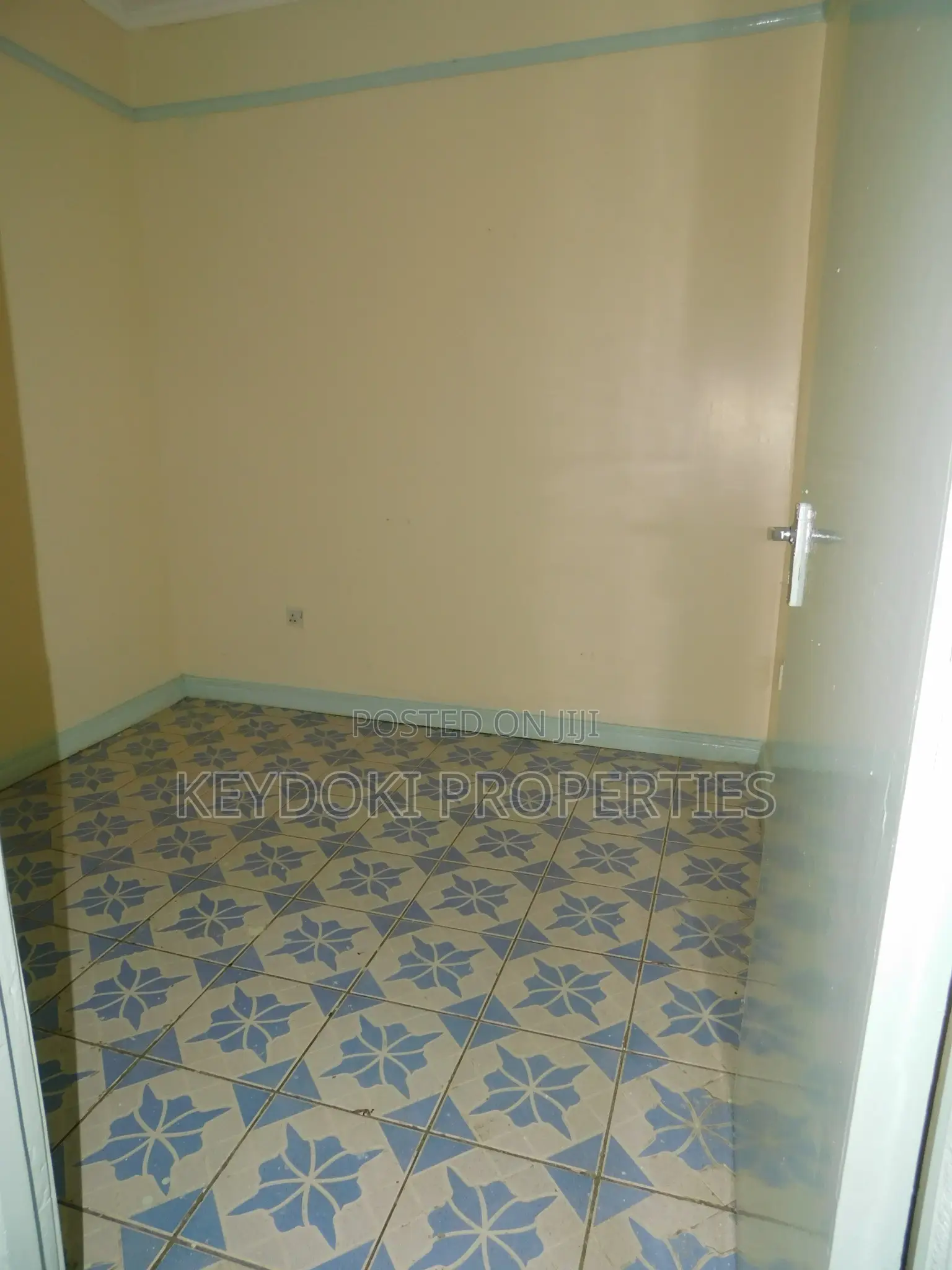 2bdrm Apartment in Seasons for rent