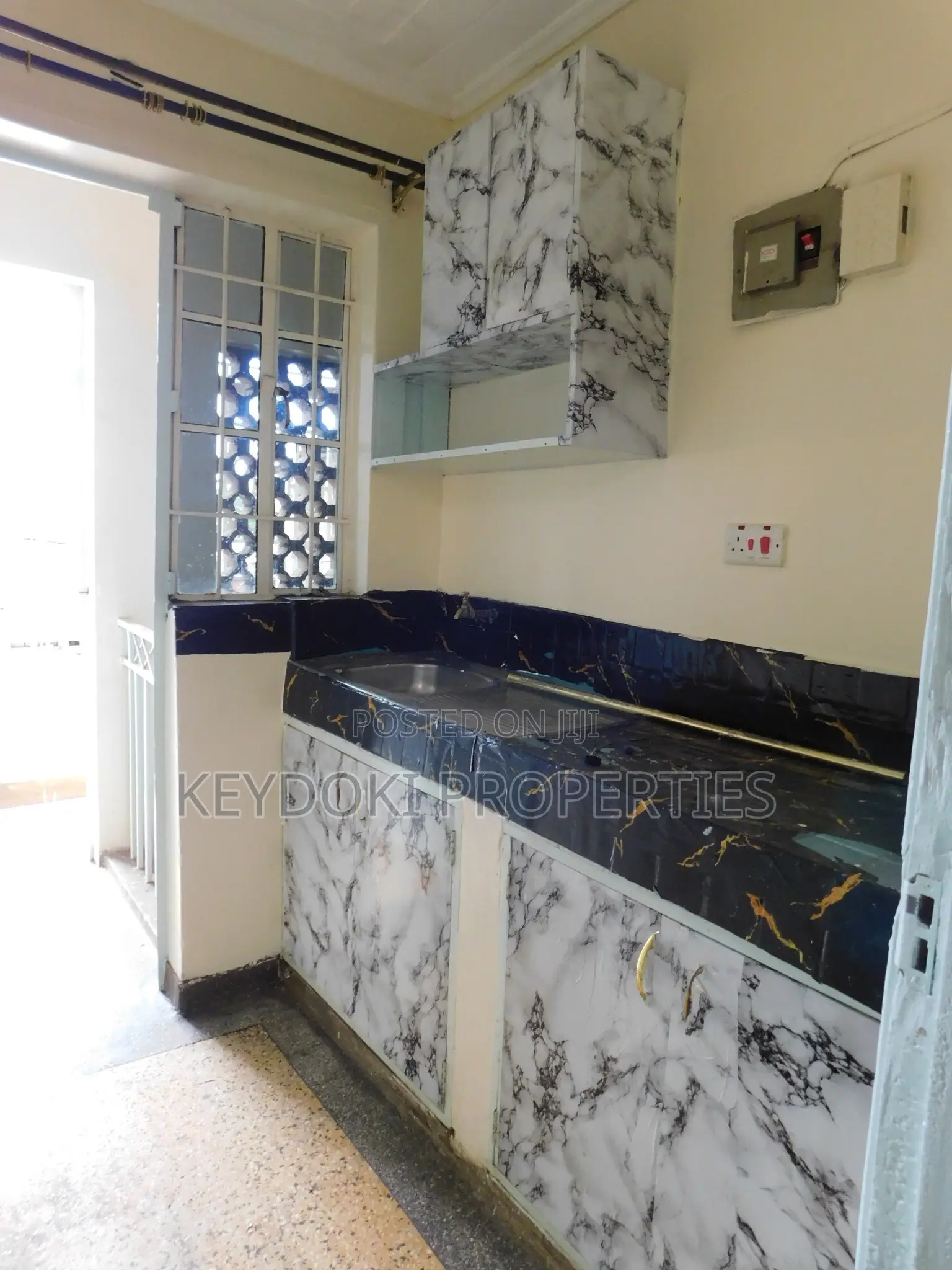 2bdrm Apartment in Seasons for rent