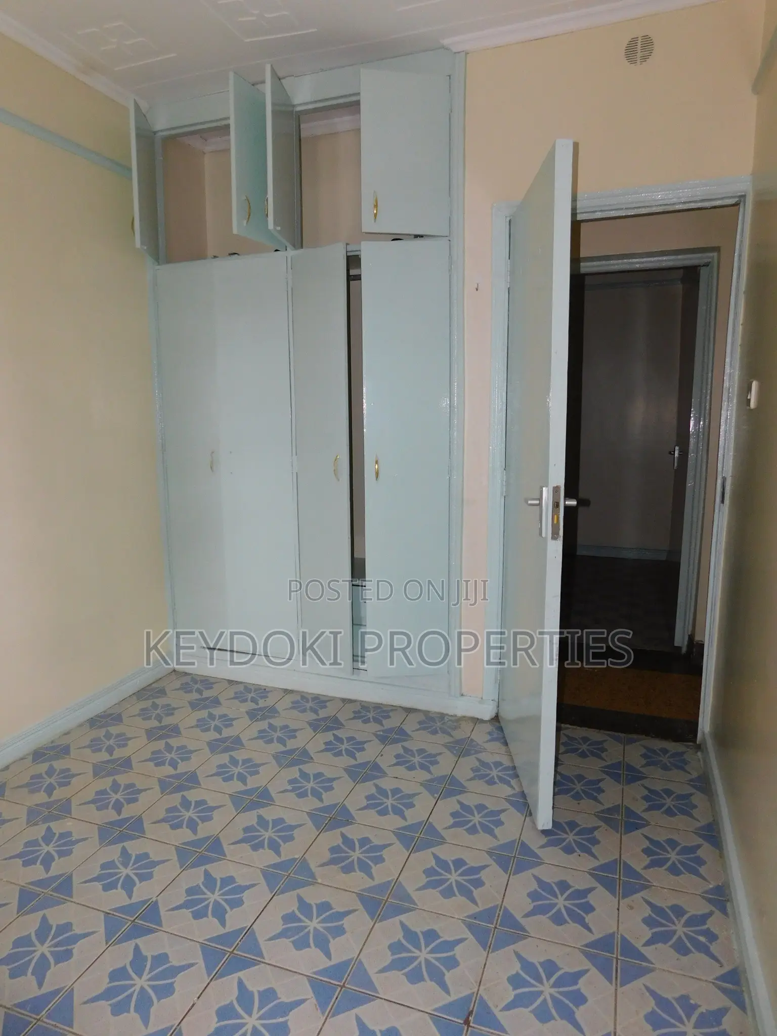 2bdrm Apartment in Seasons for rent