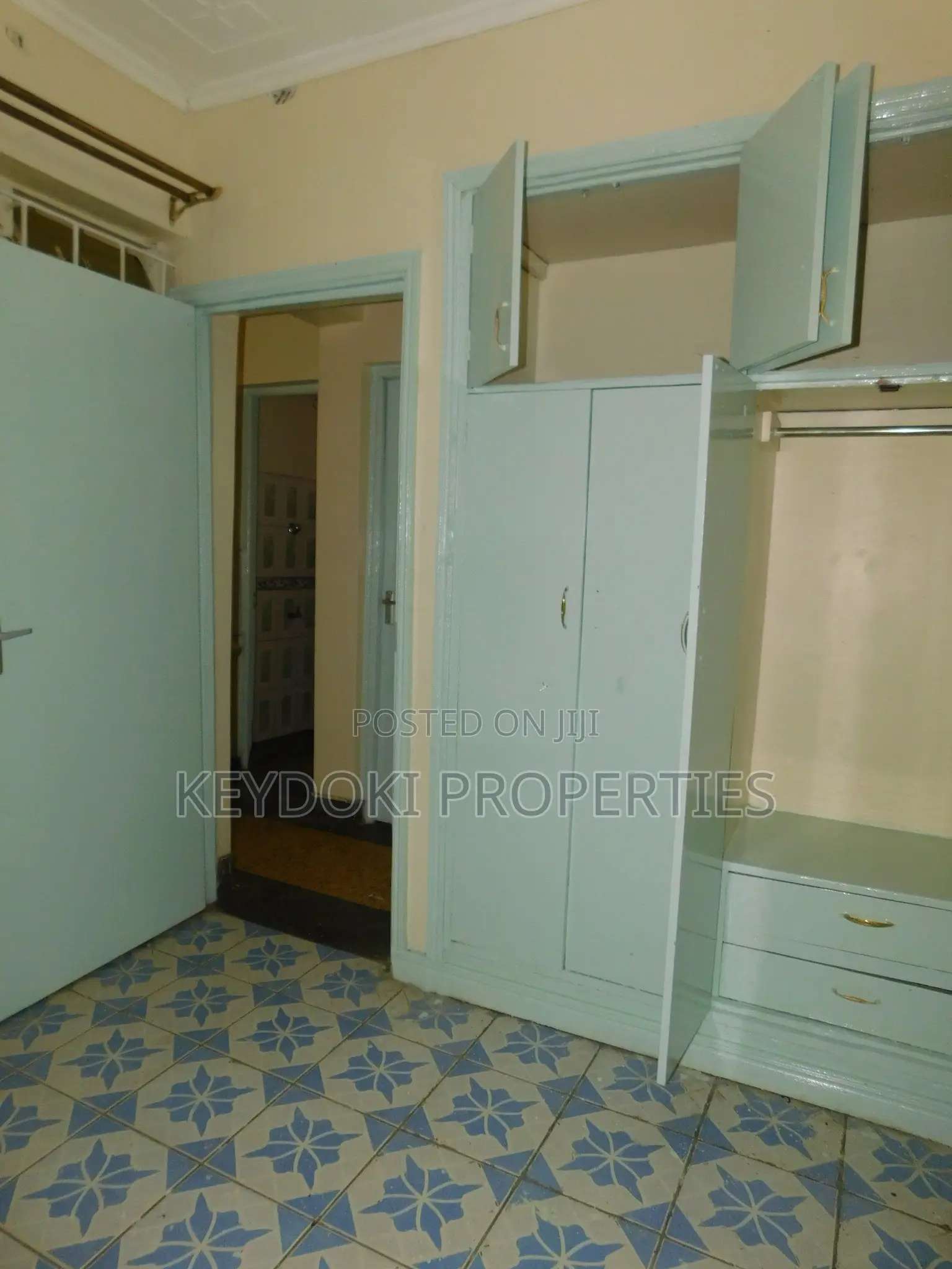 2bdrm Apartment in Seasons for rent
