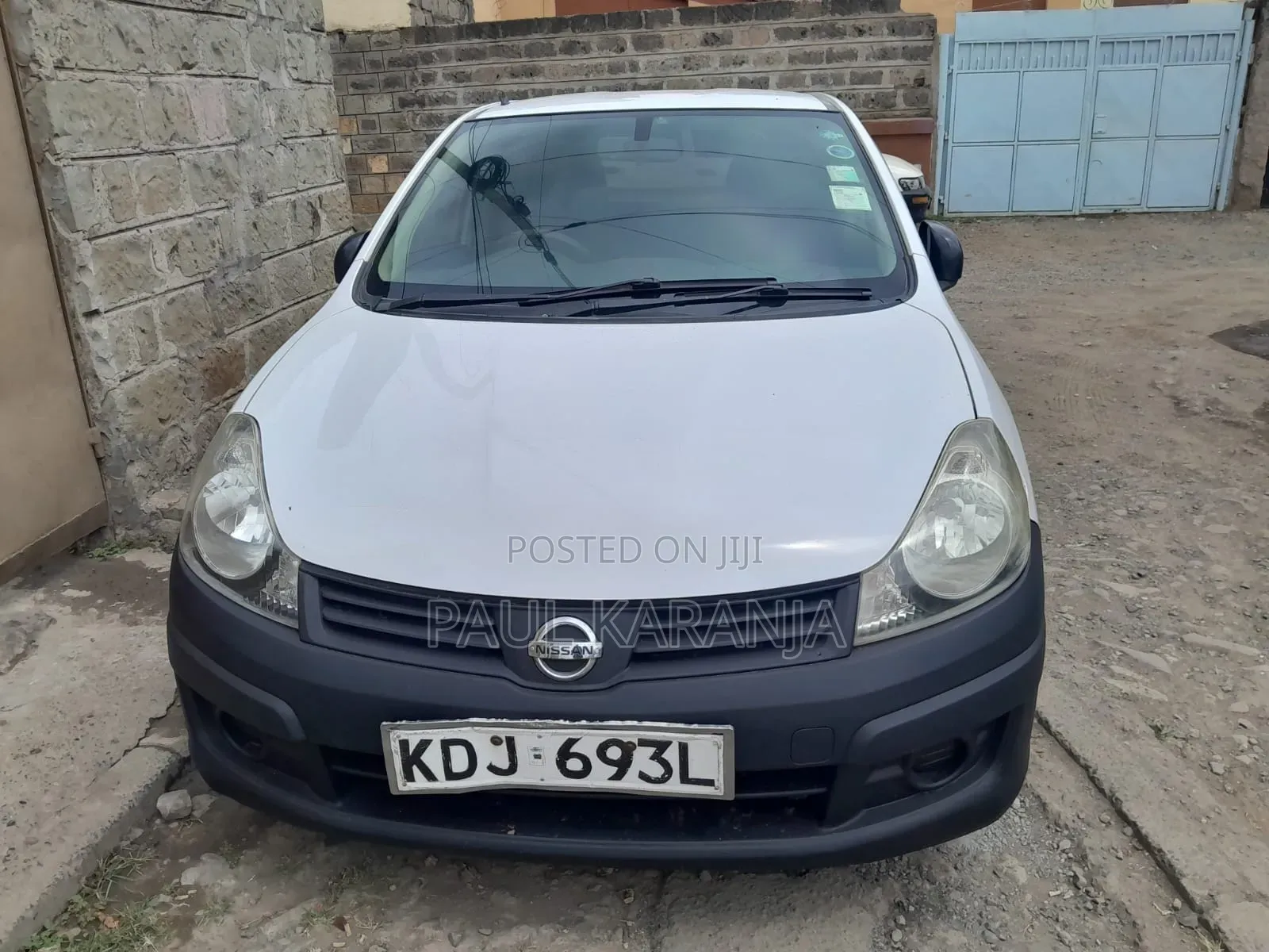 Nissan Advan 2014 White