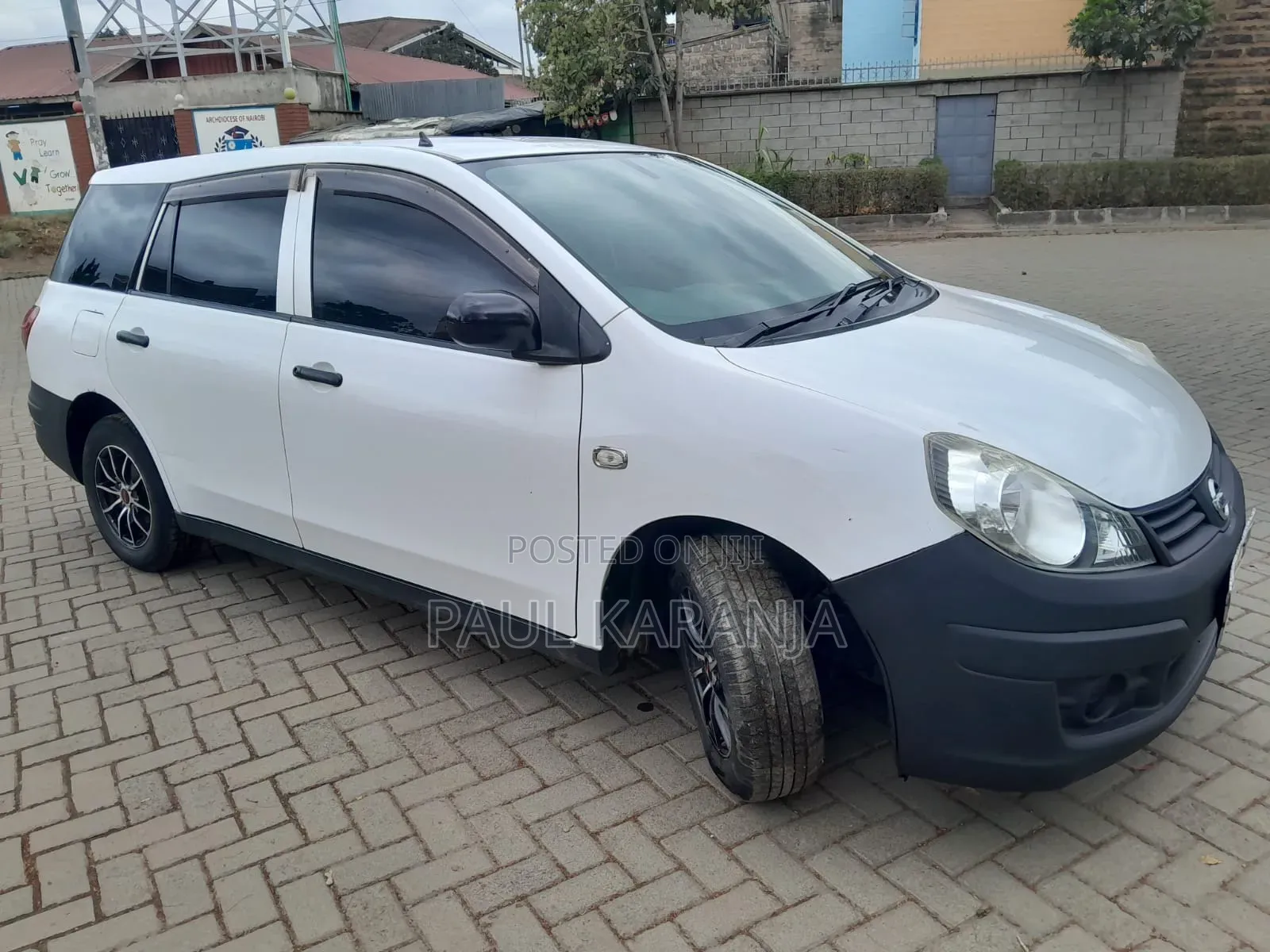 Nissan Advan 2014 White