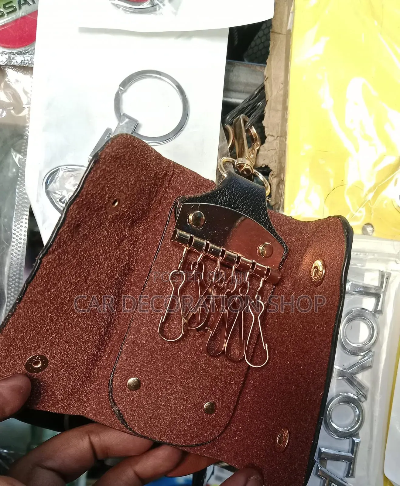 Textured Leather Key Holder Case With 6 Inbuilt Metal Holder Hooks