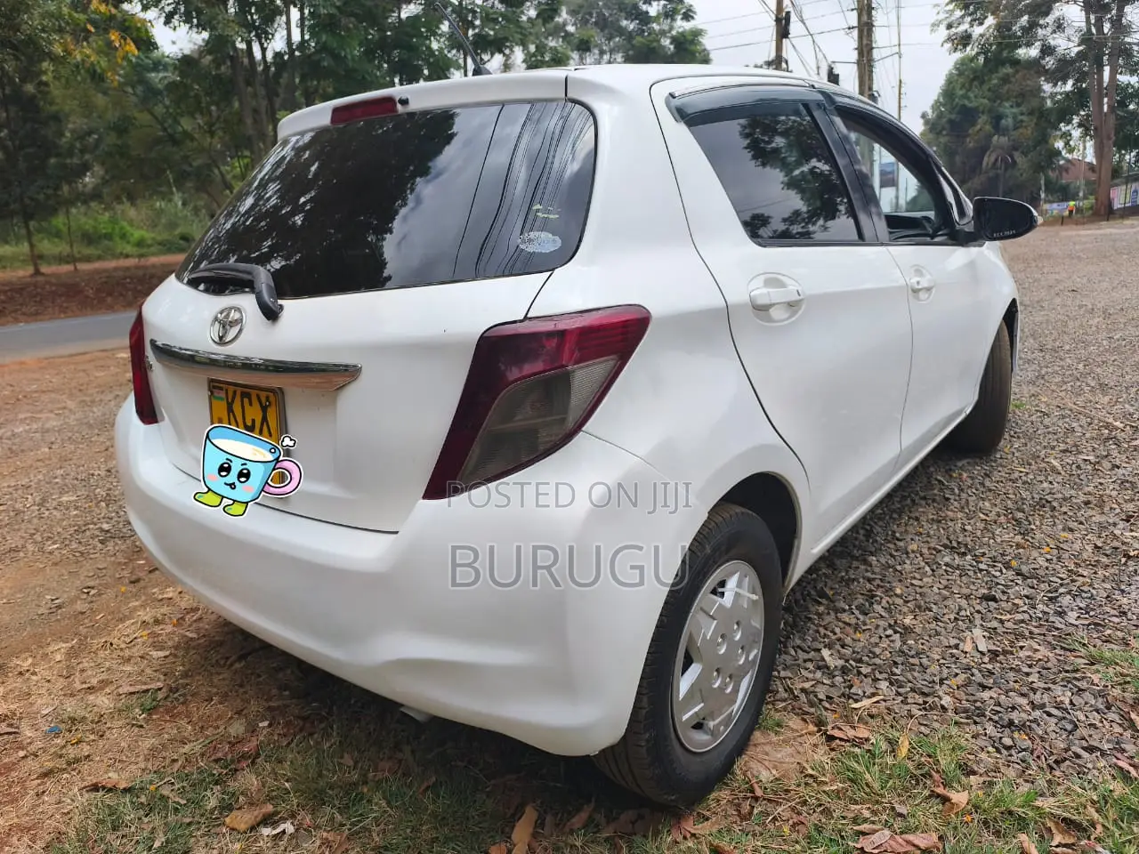 Toyota Vitz 2013 White