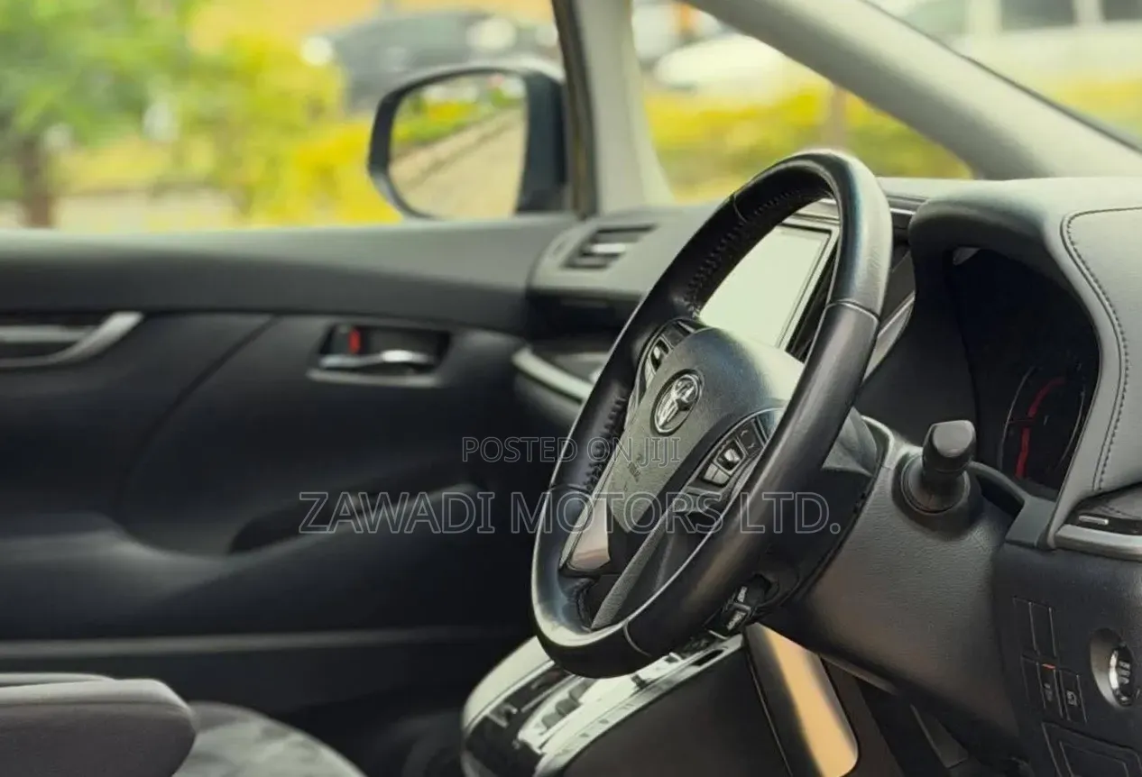 Toyota Vellfire 2019 Black