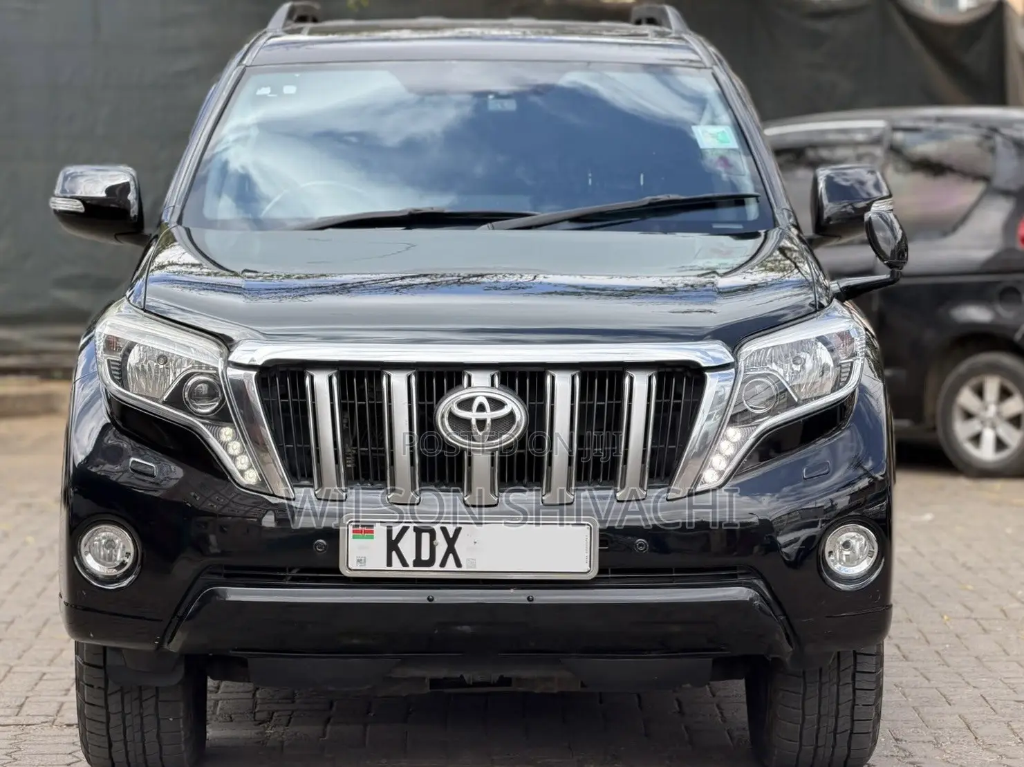 Toyota Land Cruiser 2016 Black