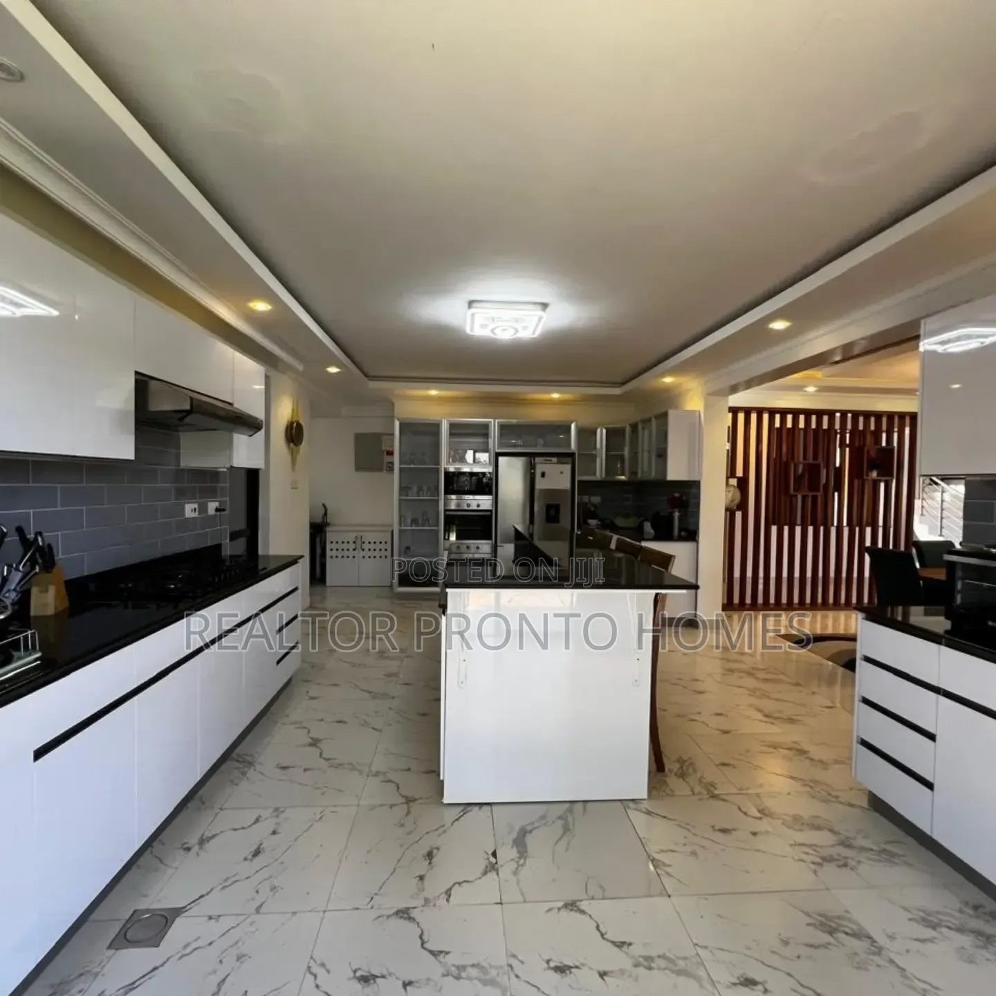 11bdrm House in Karen, Hardy for sale