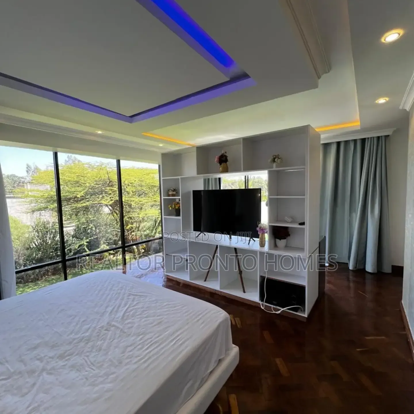 11bdrm House in Karen, Hardy for sale