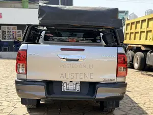 Toyota Hilux Revo Double Cab Deisel 2.4 AWD 2019 Silver