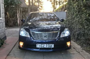 Toyota Crown 2013 Blue