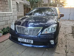 Toyota Crown 2013 Blue