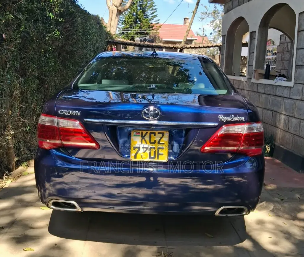 Toyota Crown 2013 Blue