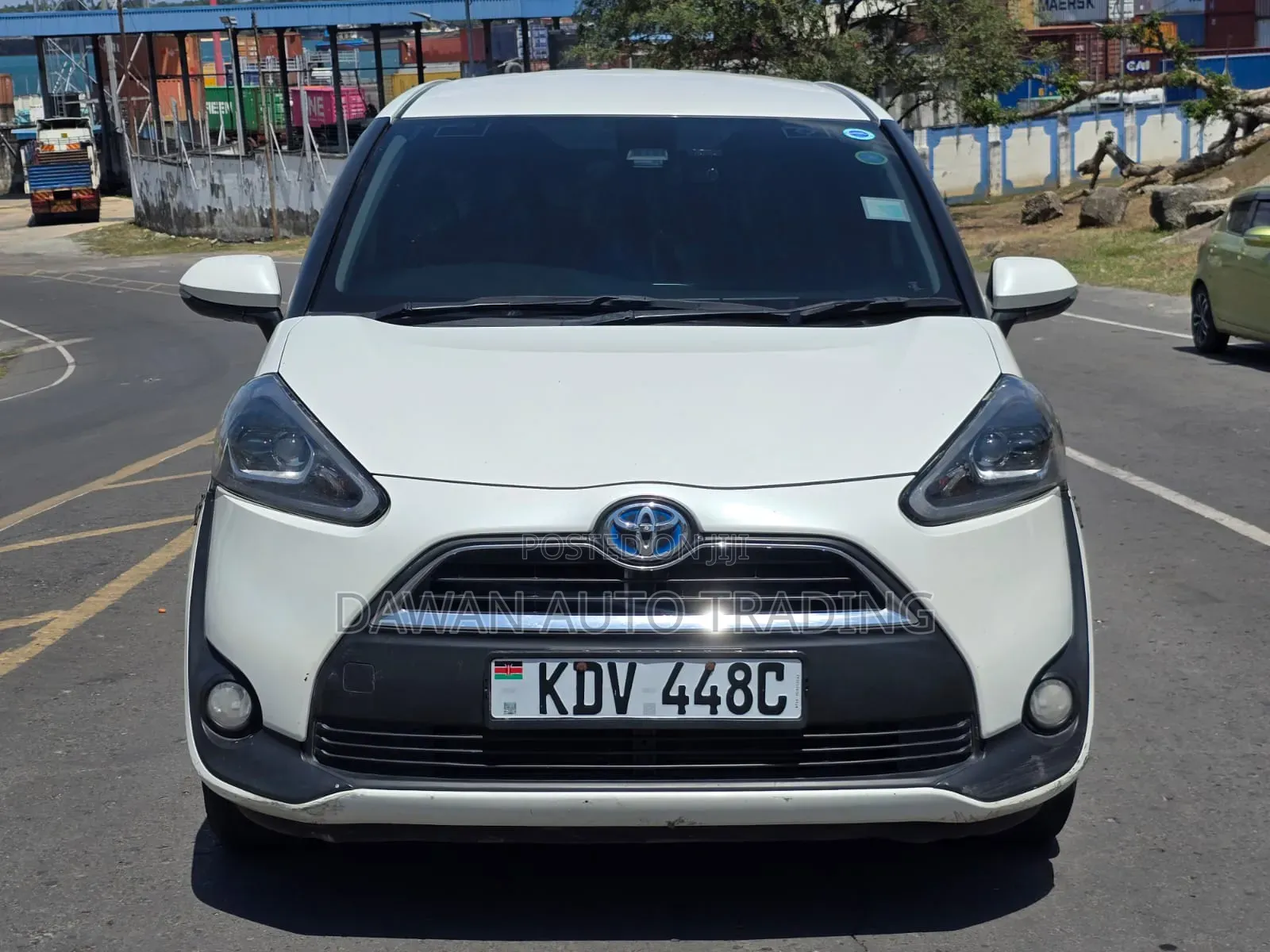 Toyota Sienta 2018 White