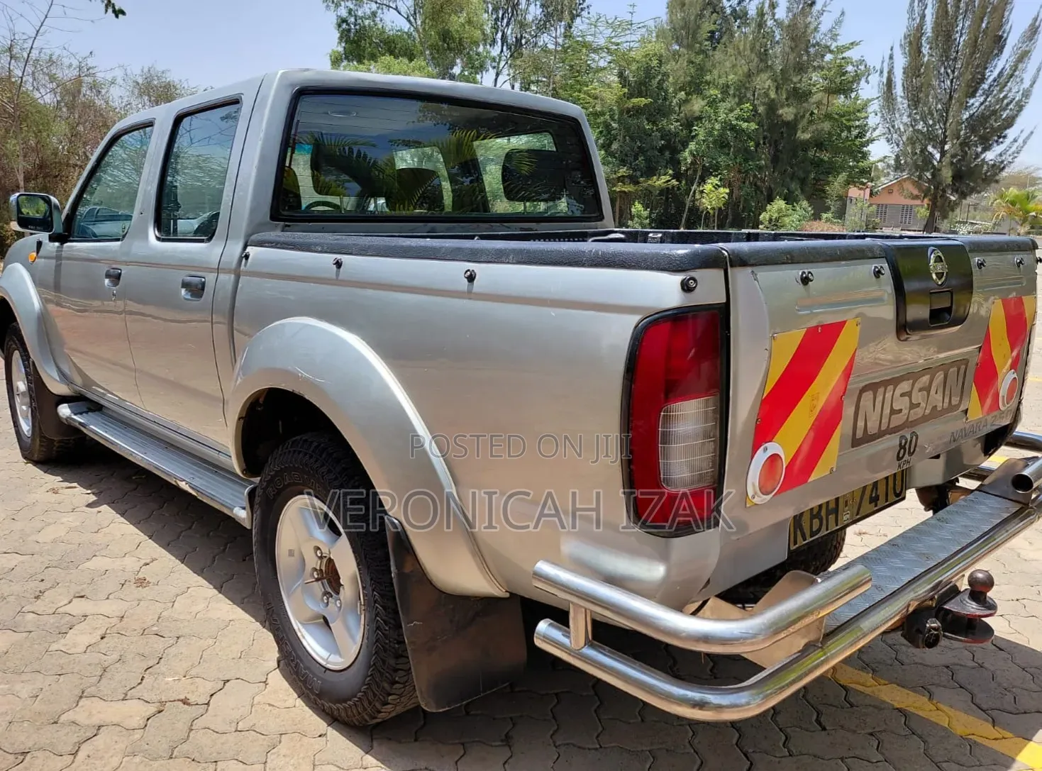 Nissan Hardbody 2005 Gray
