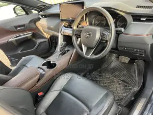 Toyota Harrier 2.0 2020 Gray