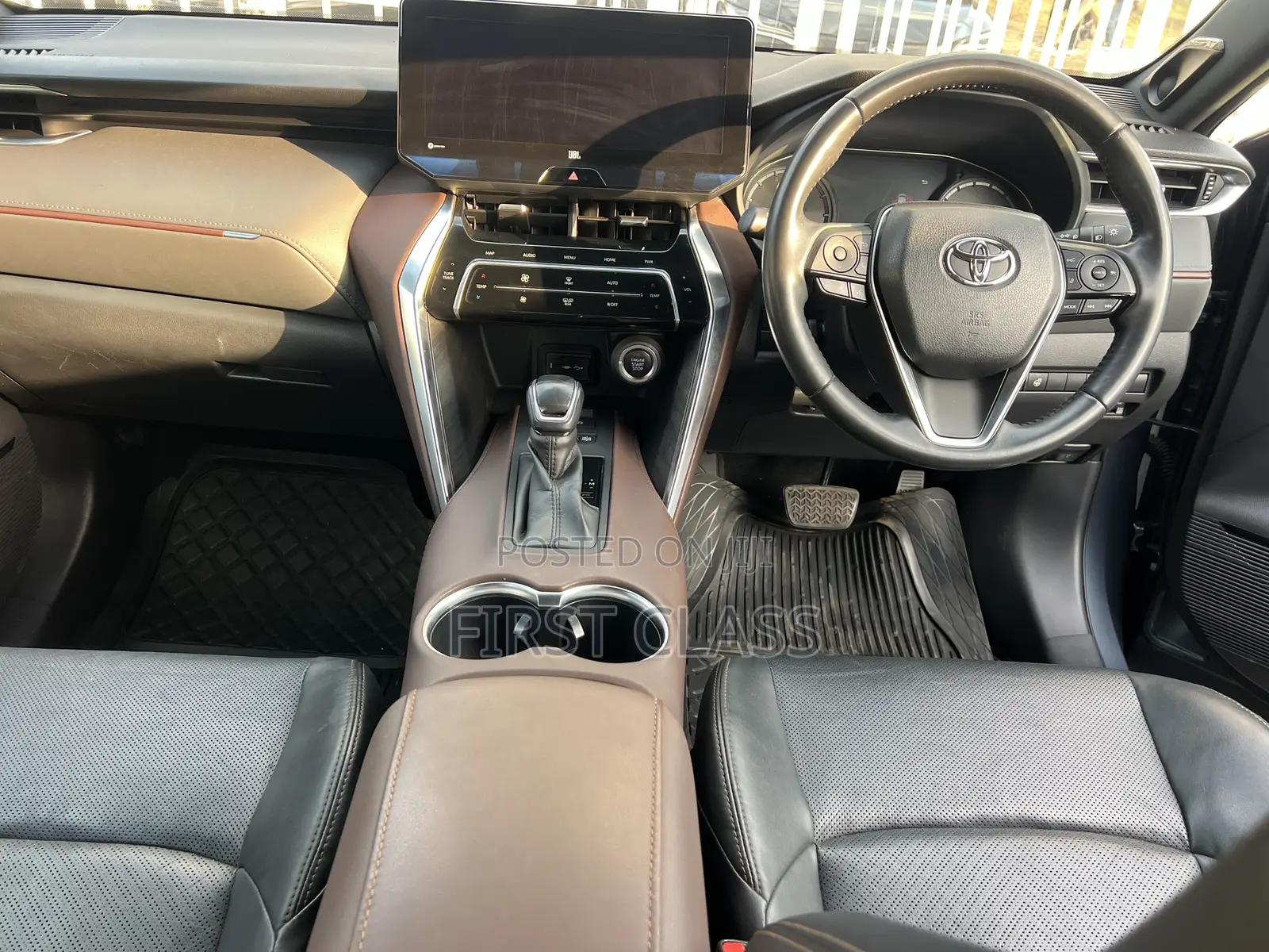 Toyota Harrier 2.0 2020 Gray