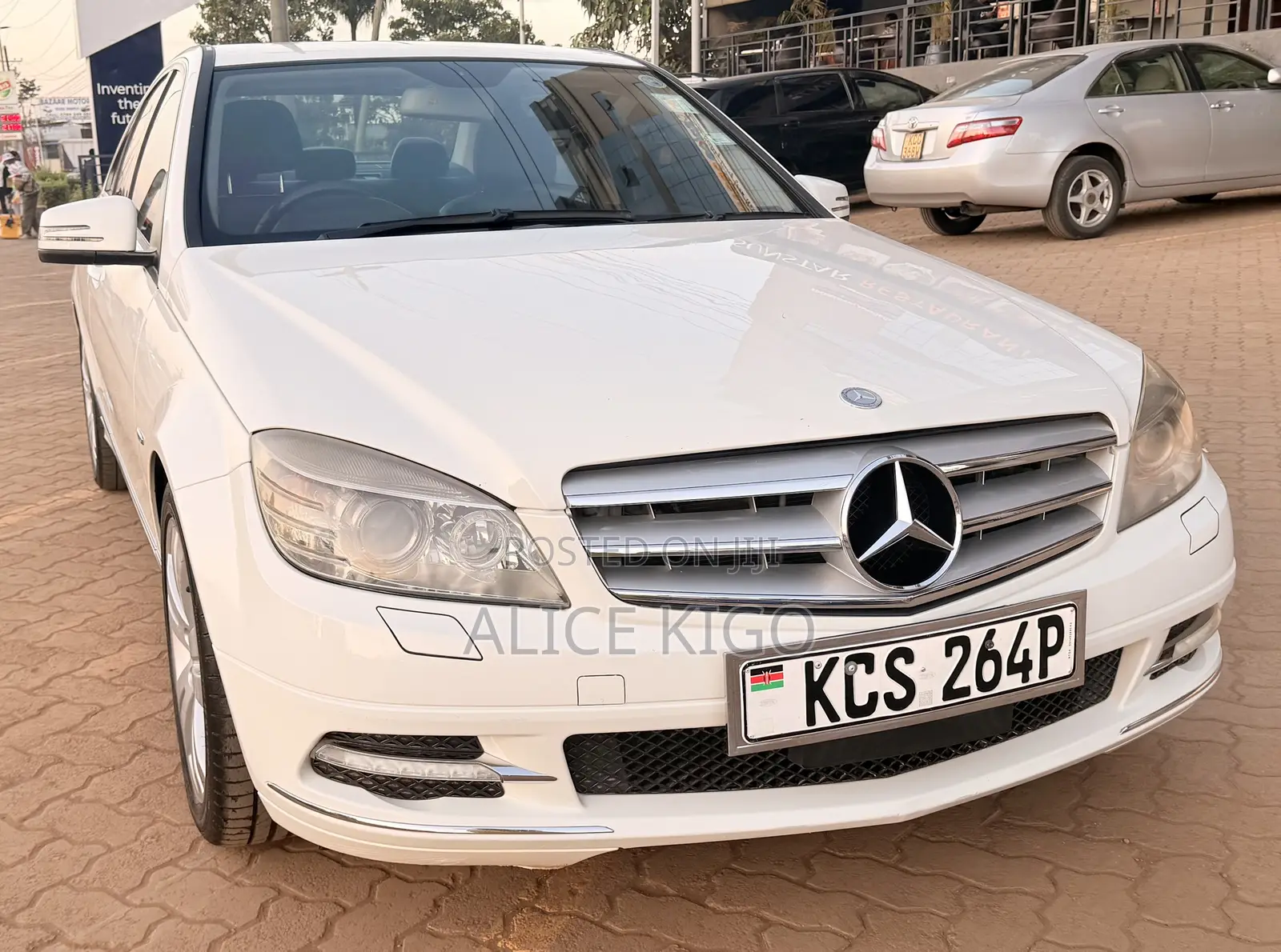 Mercedes-Benz C200 2011 White
