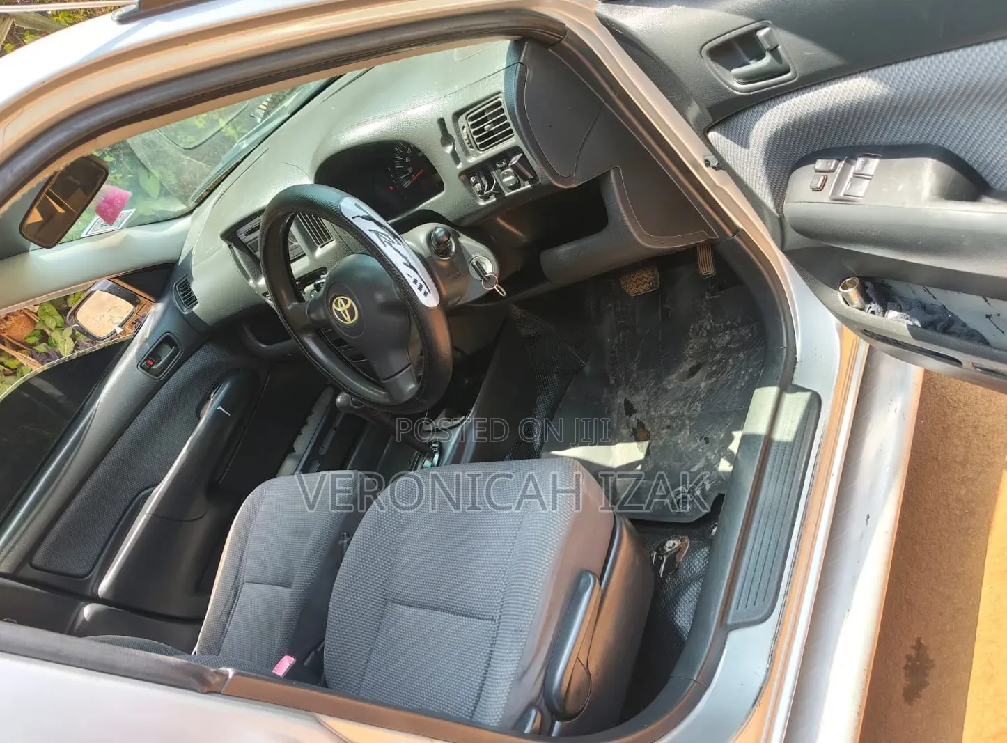 Toyota Succeed 2012 Silver