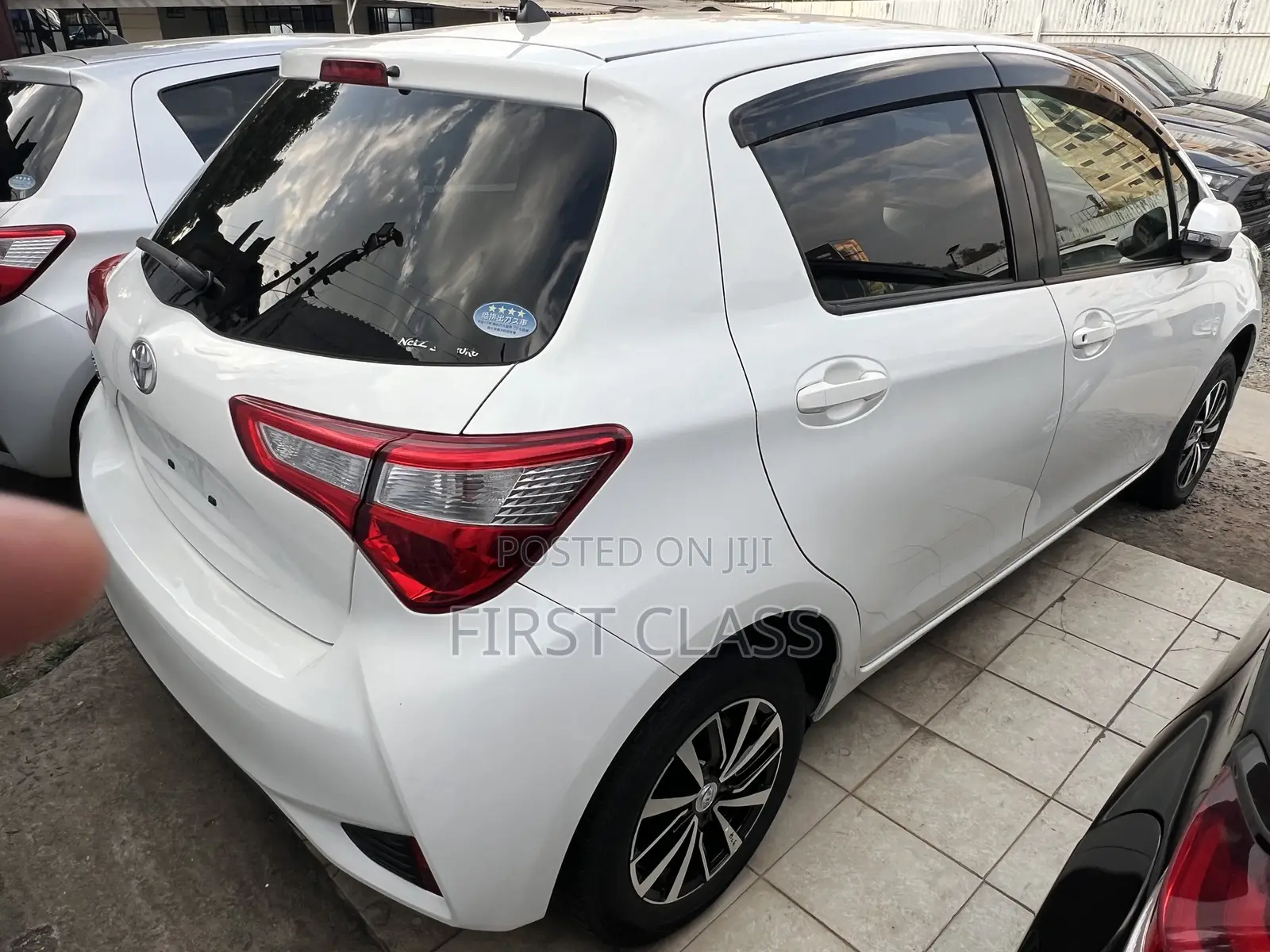 Toyota Vitz 1.3 AWD 5dr 2019 White