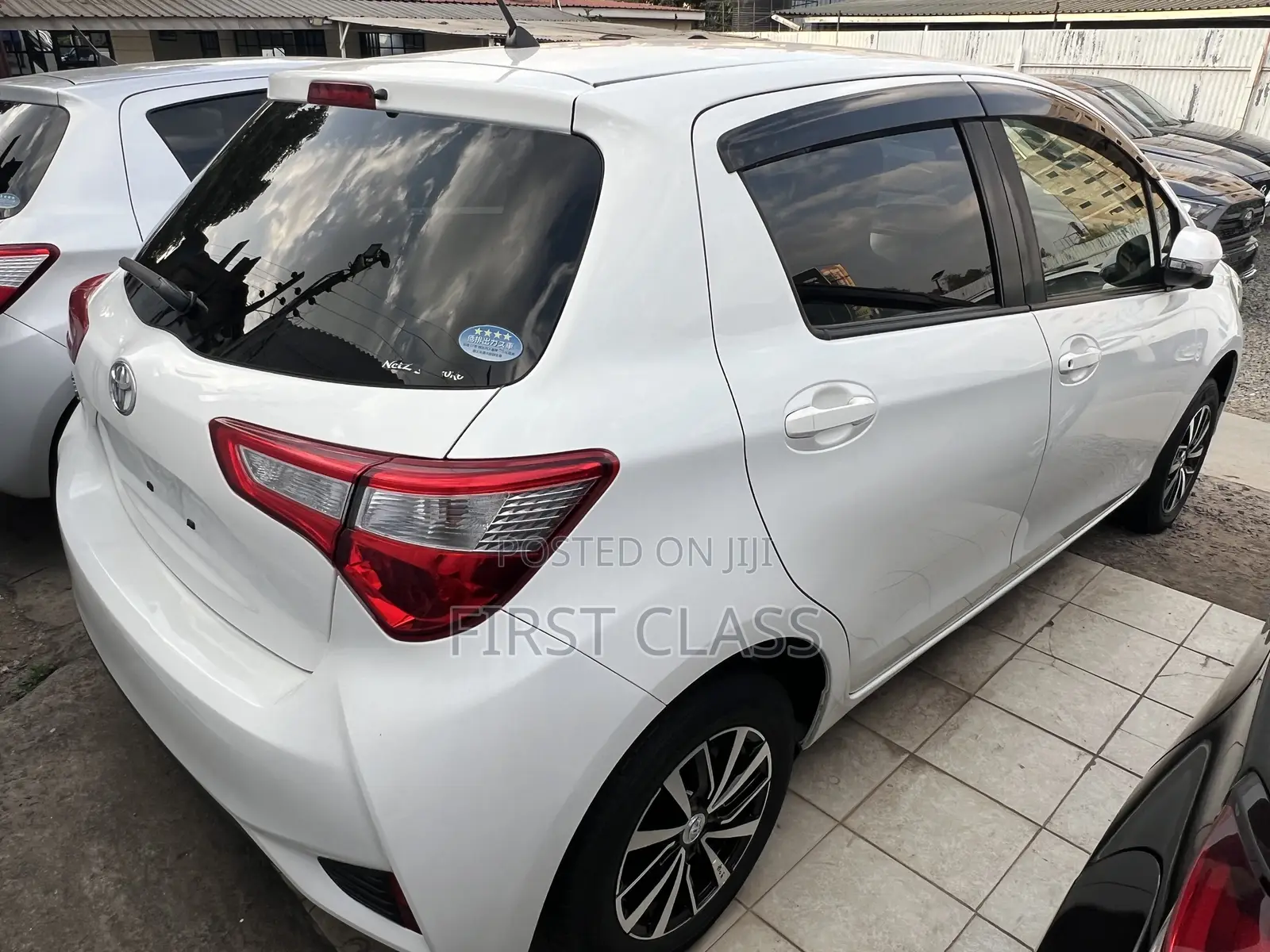 Toyota Vitz 1.3 AWD 5dr 2019 White