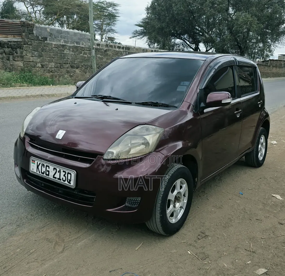 Toyota Passo 2011 Maroon