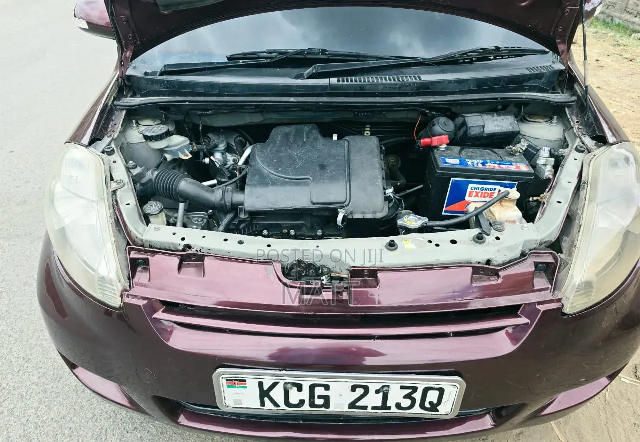 Toyota Passo 2011 Maroon