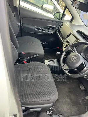 Toyota Vitz 1.3 AWD 5dr 2019 White