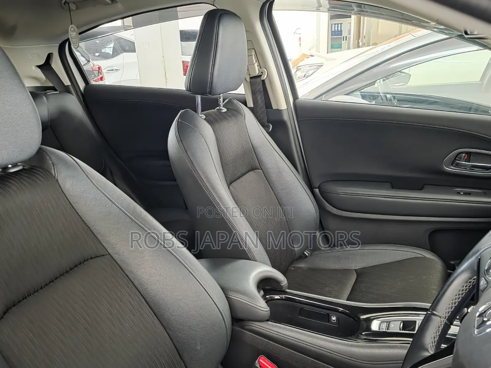 Honda Vezel 1.5 Hybrid 2WD 2019 Pearl