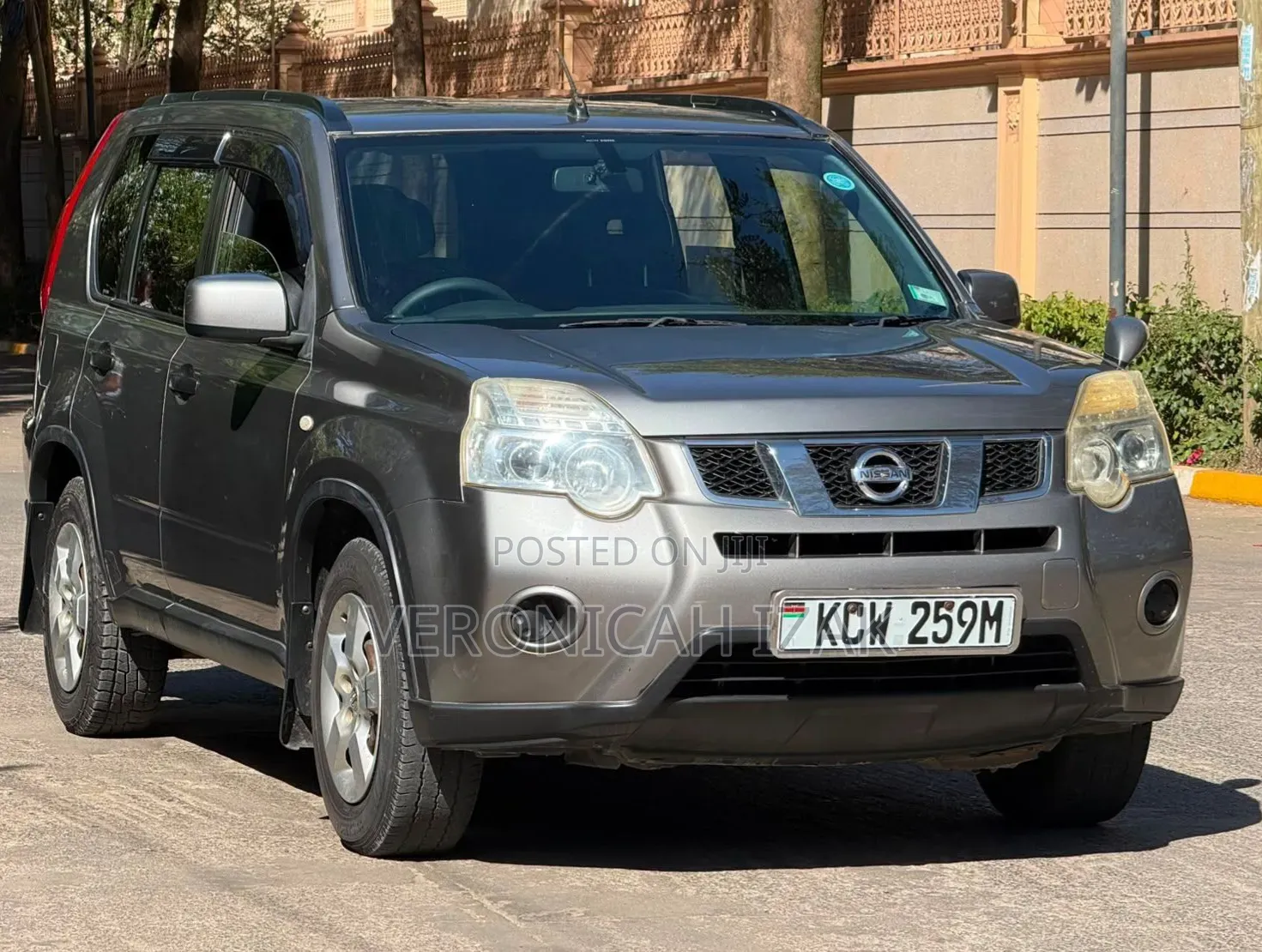 Nissan X-Trail 2012 Gray