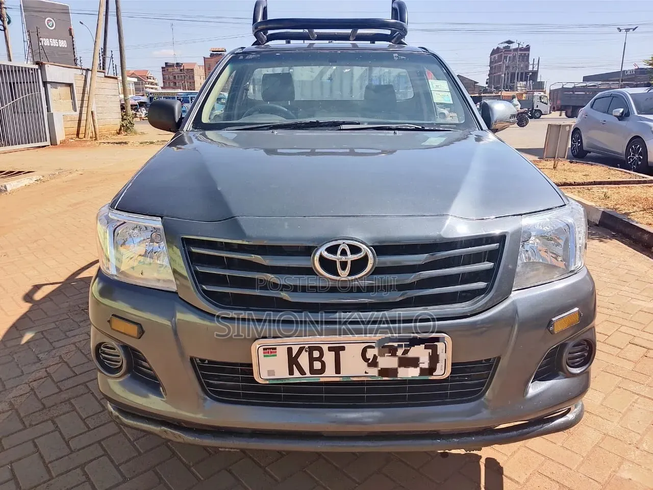 Toyota Hilux 2012 Gray