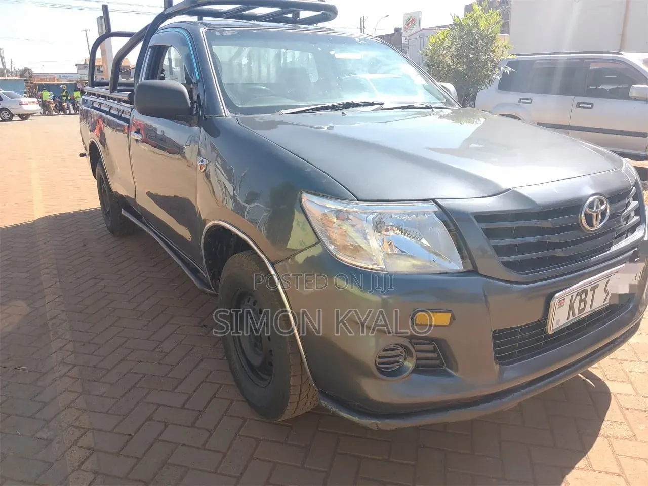 Toyota Hilux 2012 Gray