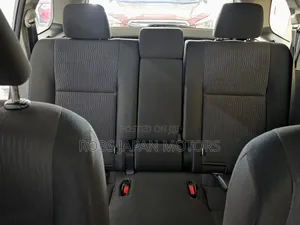 Toyota Corolla Fielder 1.5 Hybrid FWD 2018 Off white