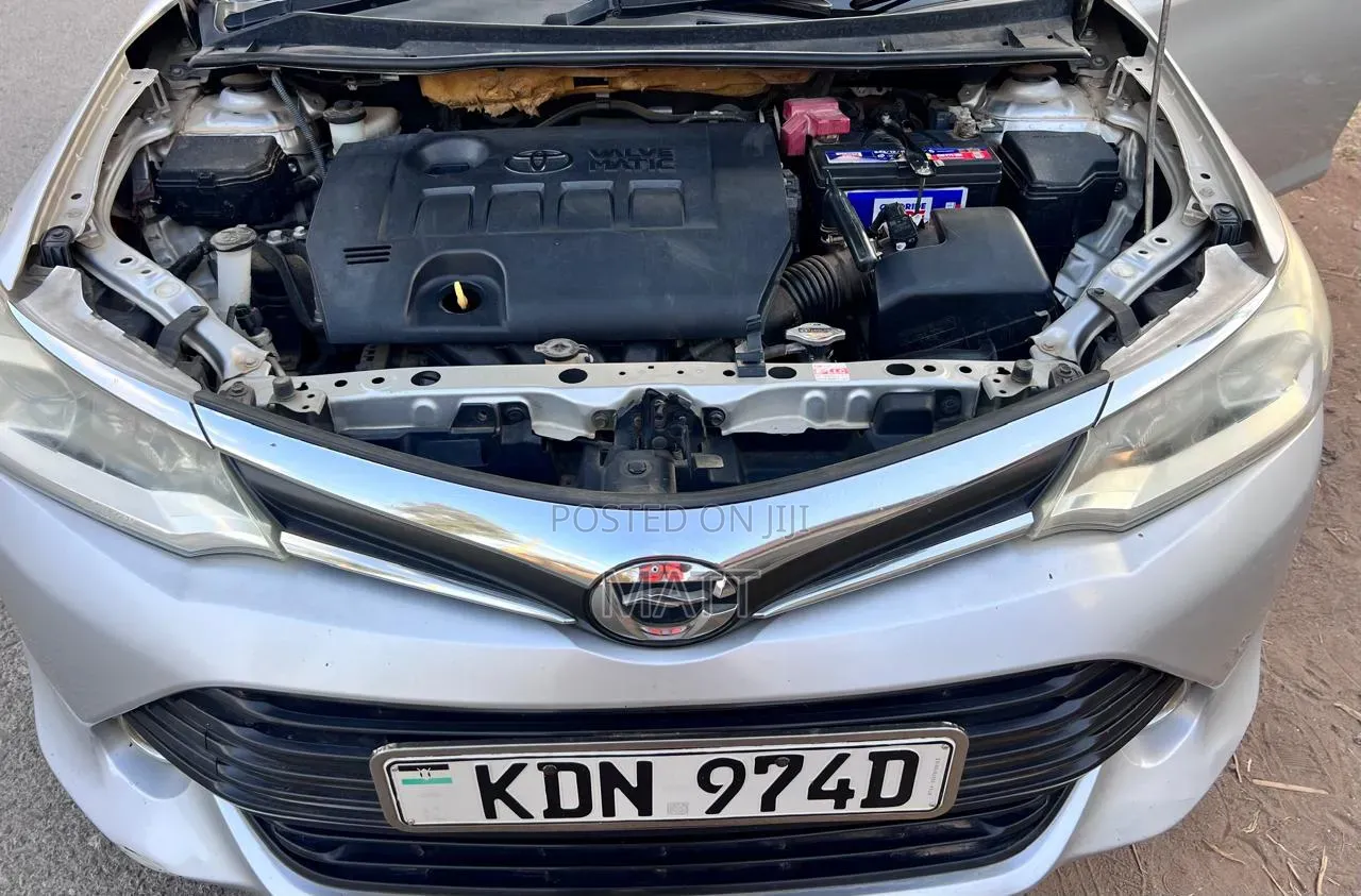 Toyota Corolla Fielder 2016 Silver